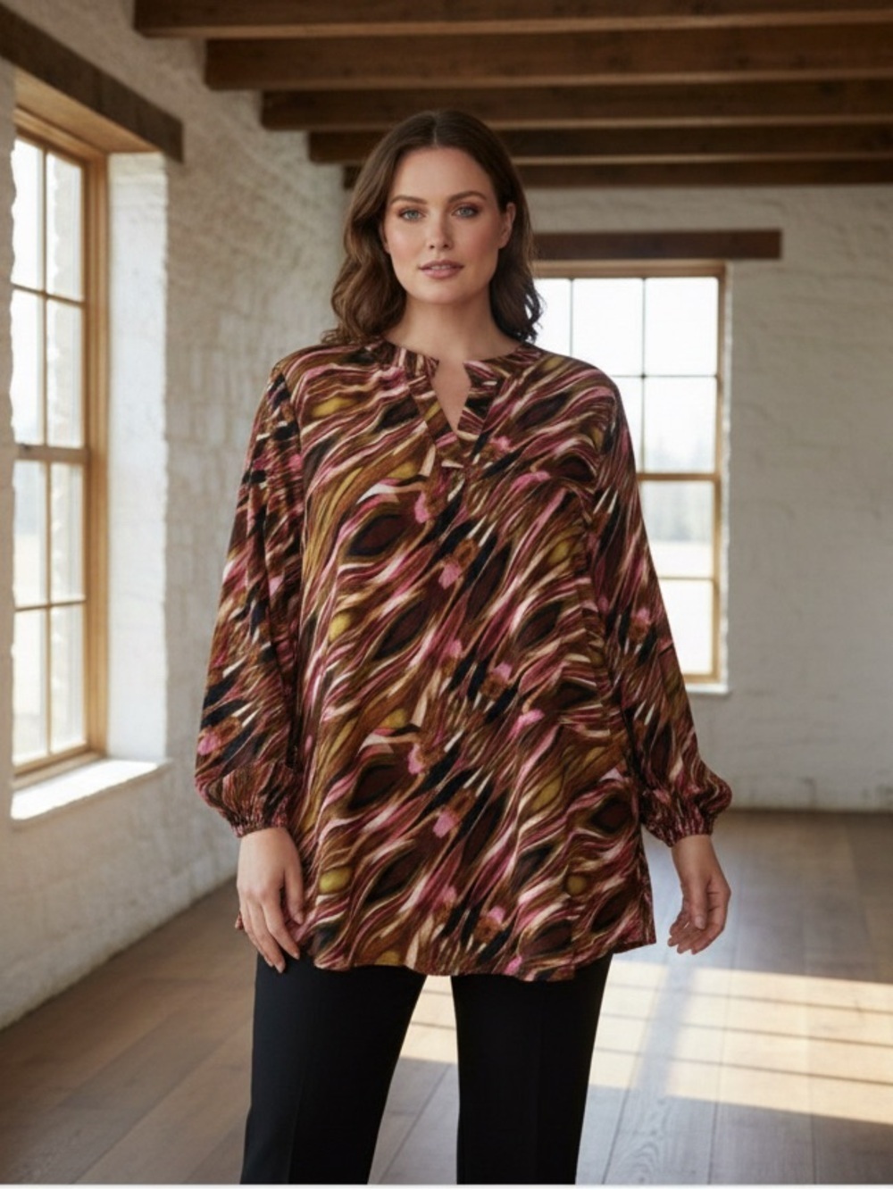 Dear Scarlett Eye Catching & Effortlessly Chic Pink Swirl with Gold Accents